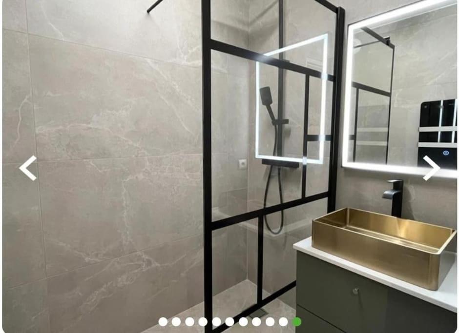 Beautiful Apartment Design Next To The Sea أنتيب المظهر الخارجي الصورة