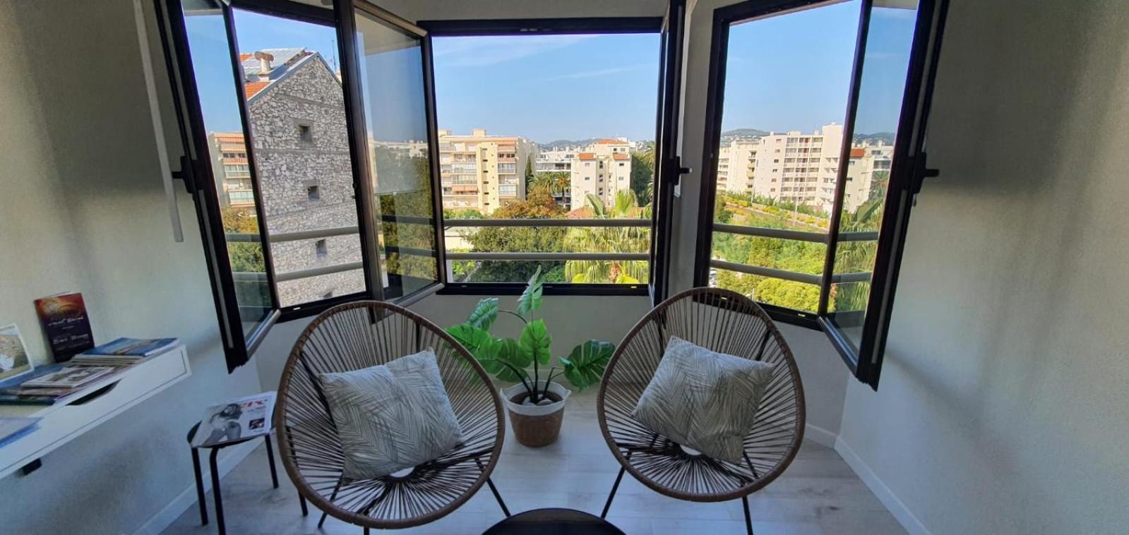 Beautiful Apartment Design Next To The Sea أنتيب المظهر الخارجي الصورة