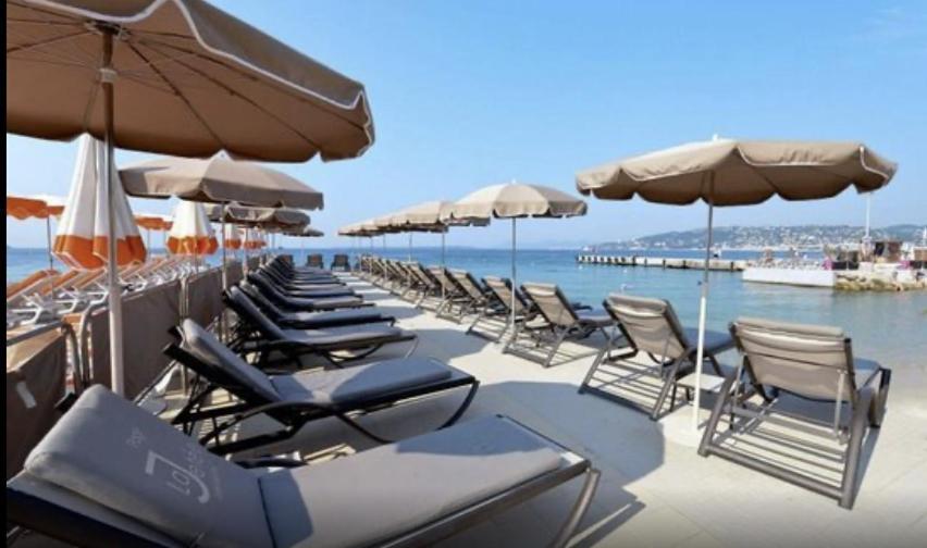 Beautiful Apartment Design Next To The Sea أنتيب المظهر الخارجي الصورة